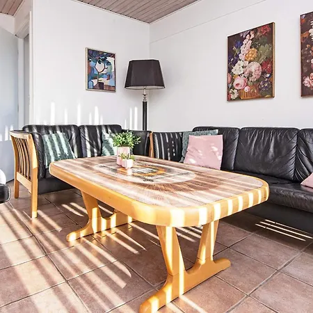 Comfortable Holiday In B Rkop With Terrace Semesterbostad *